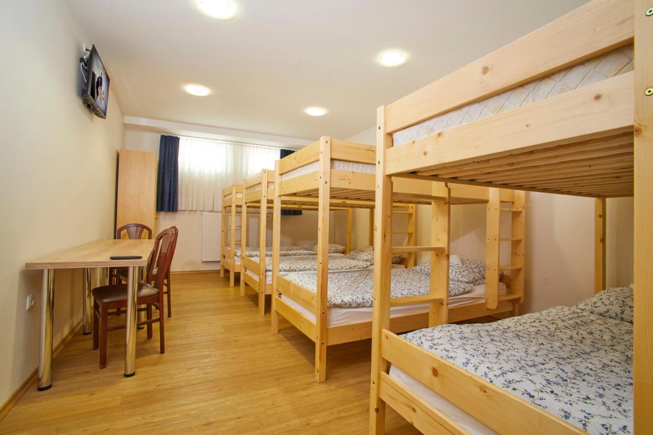 Hostel Delalut Ravne na Koroskem المظهر الخارجي الصورة